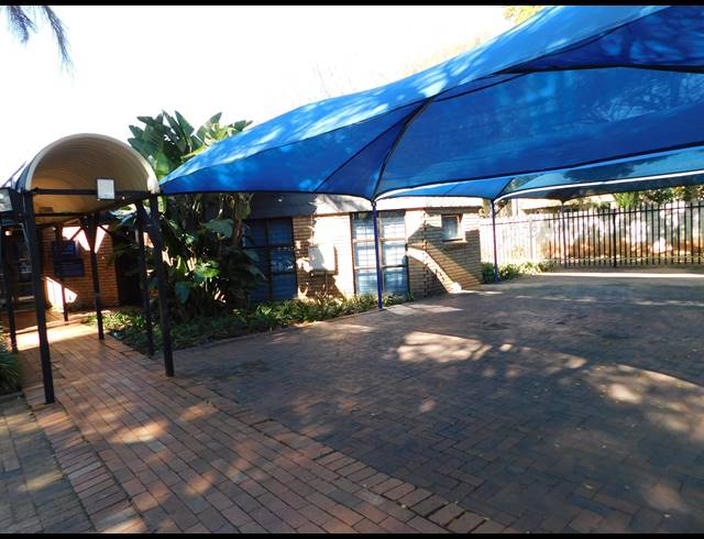 107M² OFFICE TO LET IN FERNDALE
